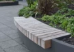 Maatwerk plantenbak met houten zitvlakken