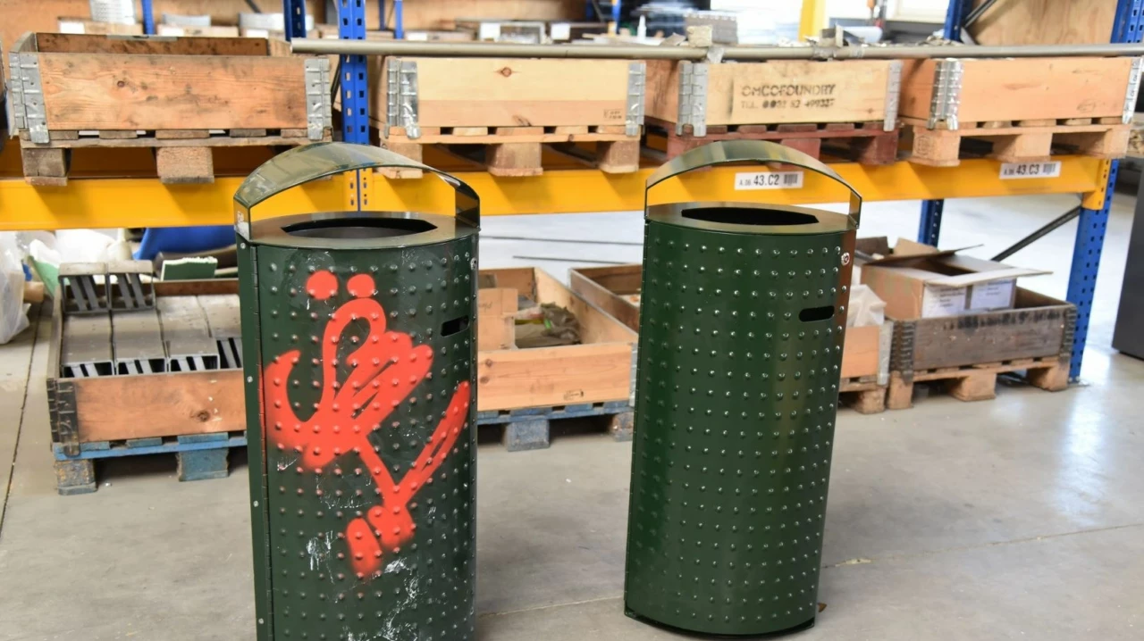 Gerefurbishte afvalbakken voor de openbare ruimte