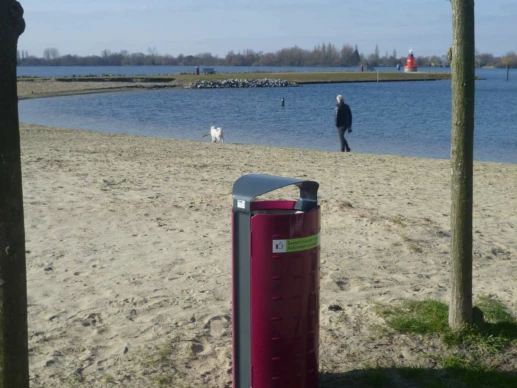 Kleurrijk straatmeubilair voor de openbare ruimte Grijsen Park Straatdesign 1