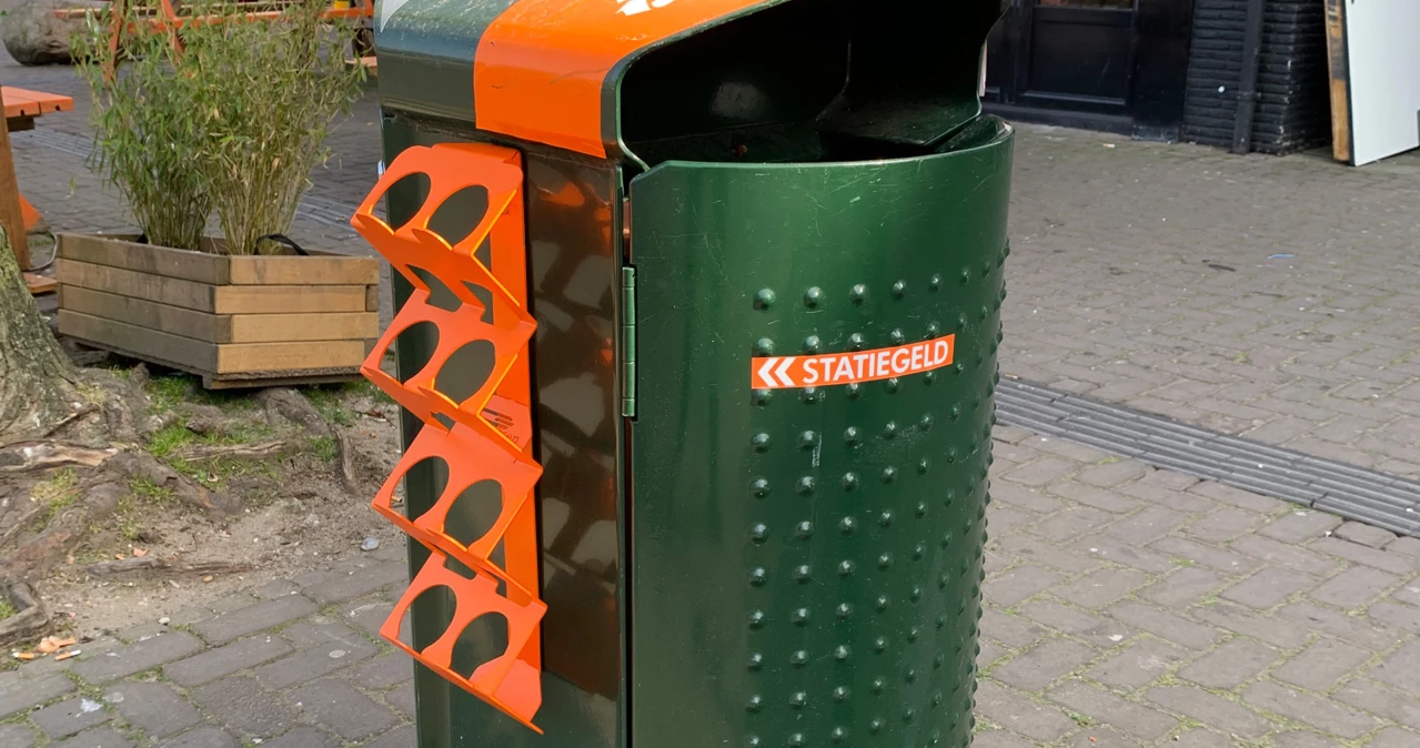 Statiegeldbeugel / Doneerring voor plastic statiegeldflesjes aan afvalbakken 9