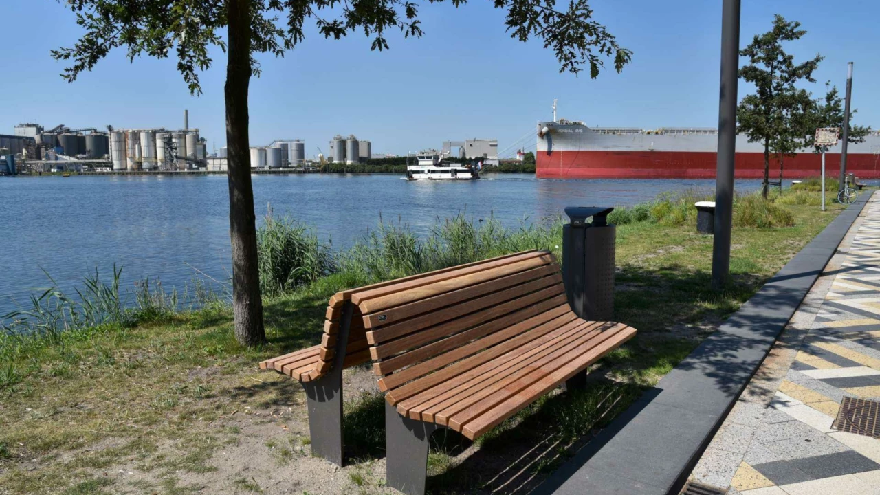 Afvalbak Constructo 102 voor de openbare ruimte