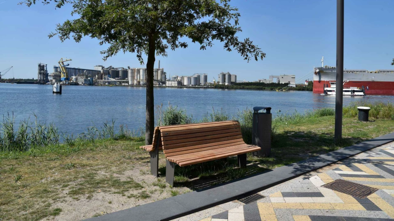 Afvalbak Constructo 102 voor de openbare ruimte