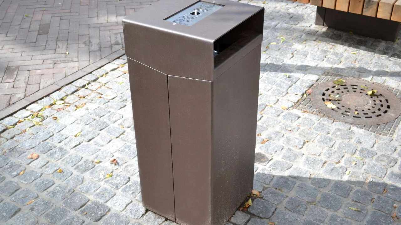 Quadrat litter bins 5