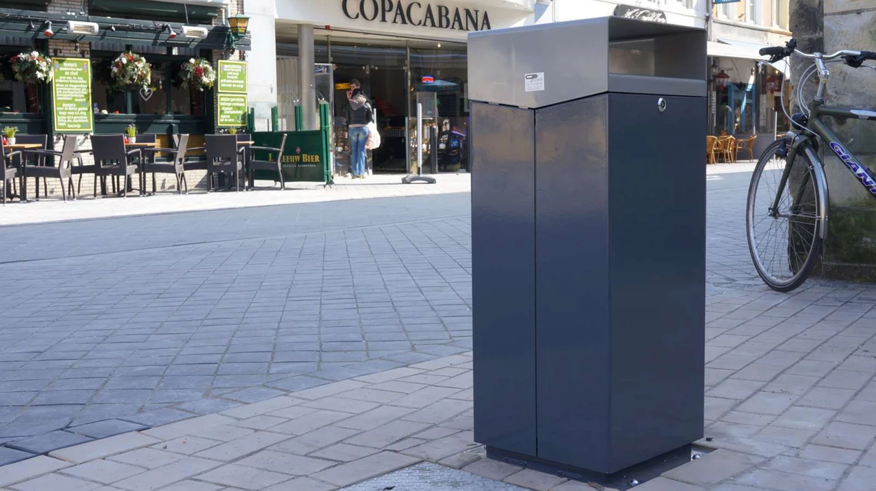 Quadrat litter bins 7