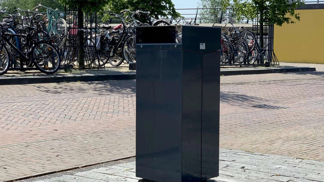 Quadrat litter bins 1