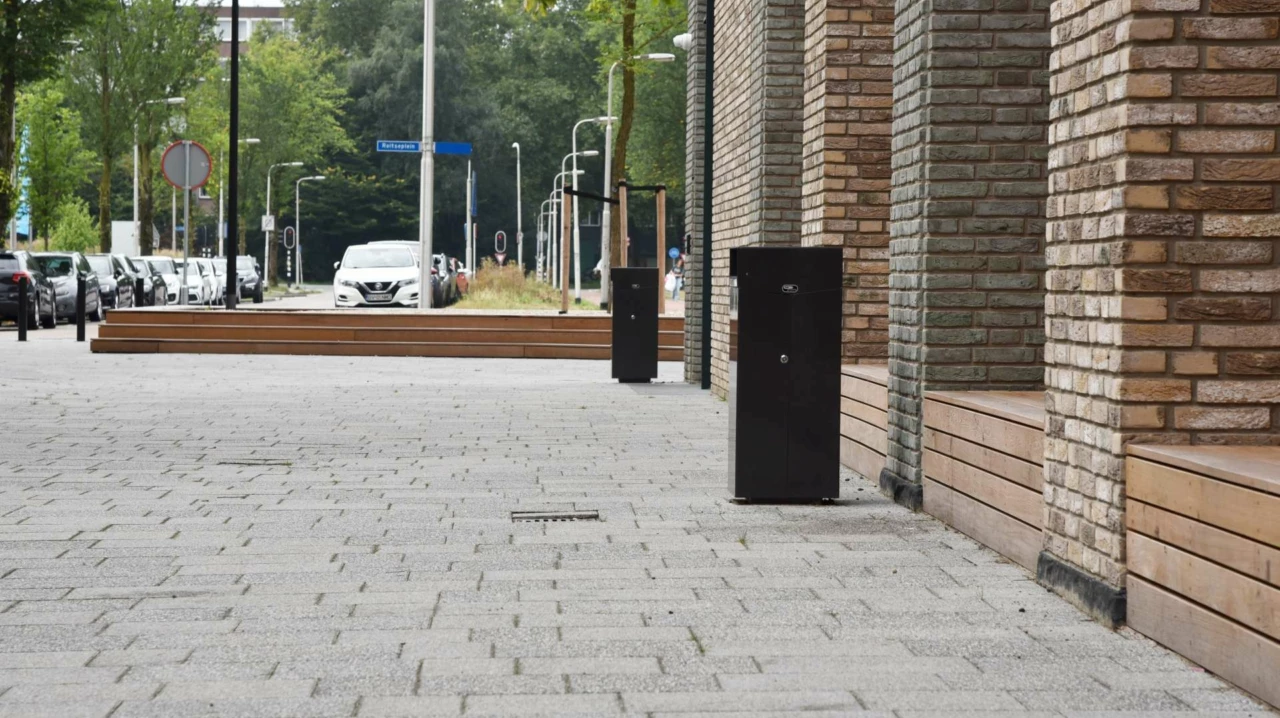 Afvalbak Quadrat 70 voor de openbare ruimte 1
