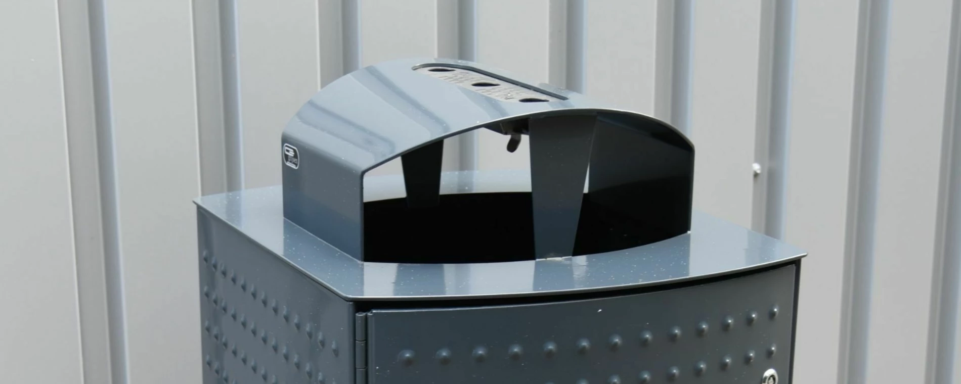 Afvalbak Column 120 met Constructo kap asbak inworpverkleiner gerefurbisht header
