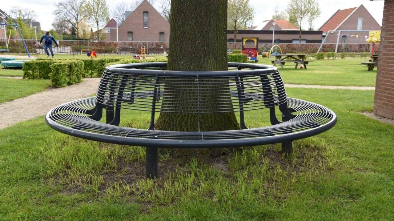 Boombank Cruzado met rugleuning voor de openbare ruimte