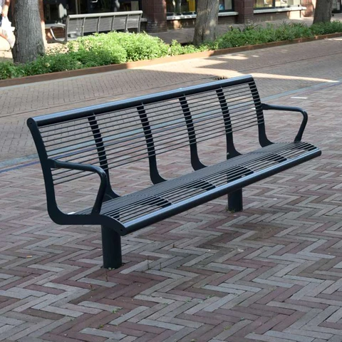 Cruzado single seat with backrest and armrests