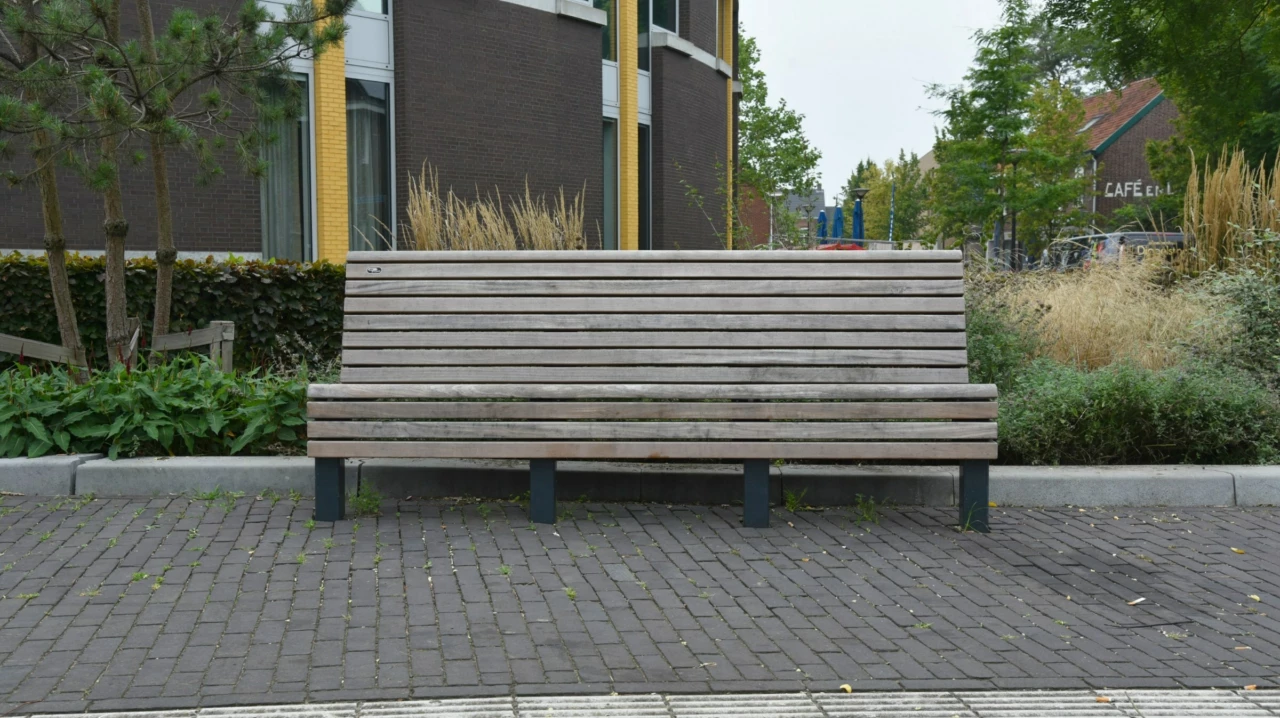 Buitenbank Edge 2200 1