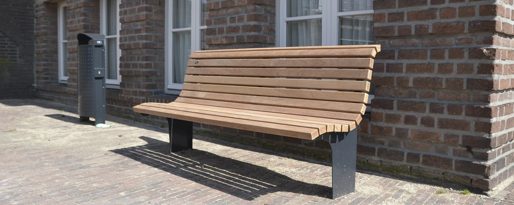 Notaris enkelzits met rugleuning Header