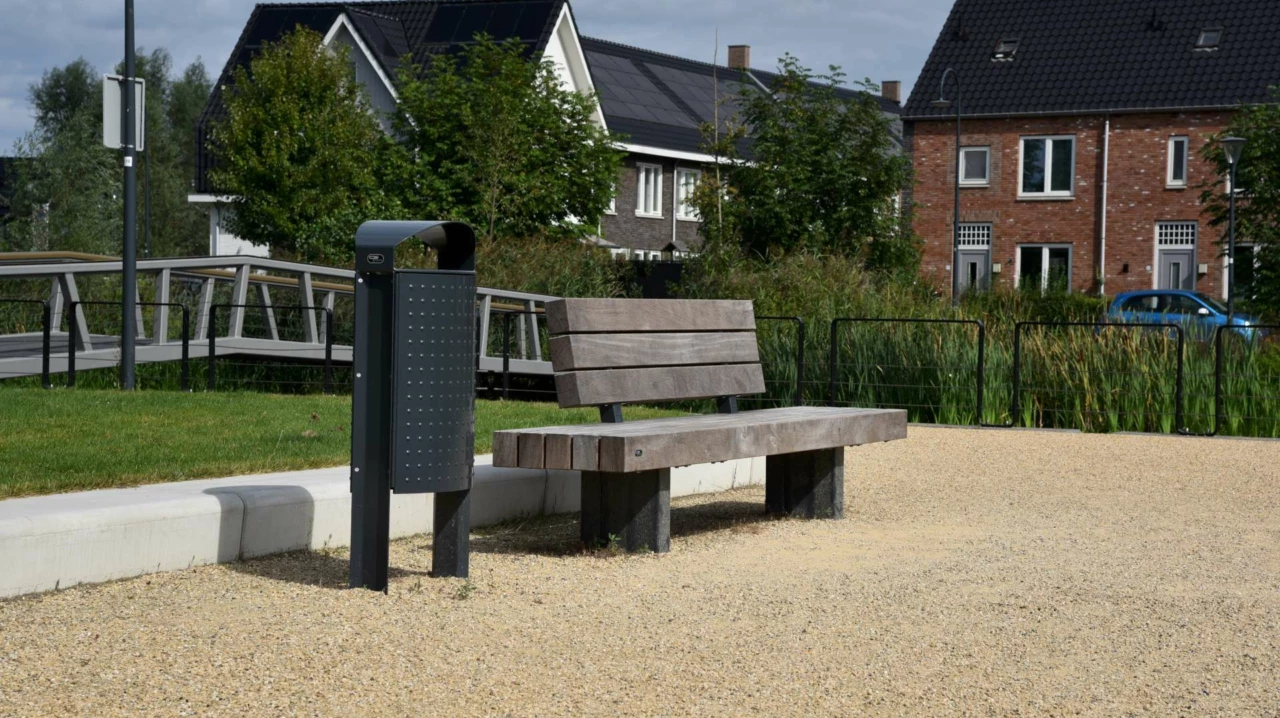 Buitenbank Plane plus enkelzits met rugleuning voor de openbare ruimte 2
