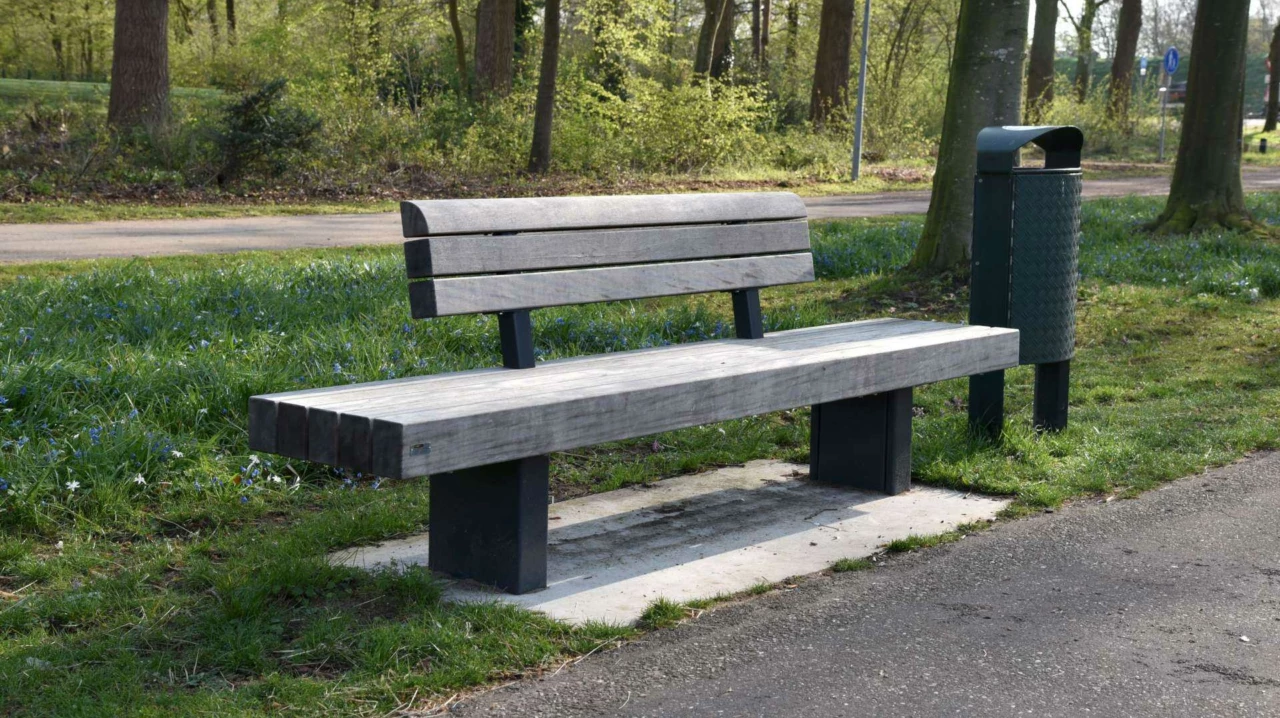 Product Reference photo Plane Plus single seat with backrest B Grijsen 3