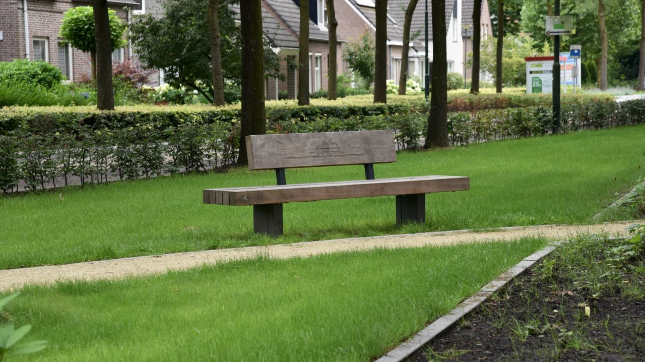 Buitenbanken Plane plus enkelzits met rugleuning voor de openbare ruimte 4