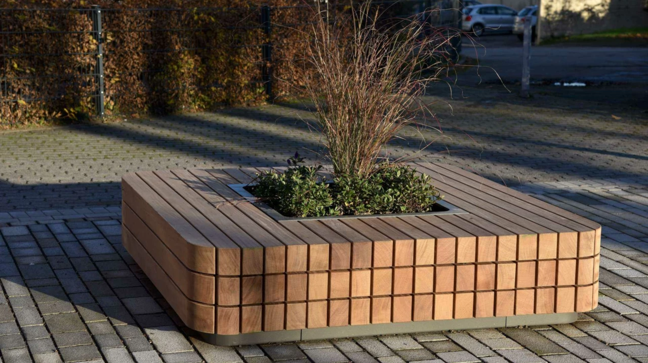 Buitenbank Plane Solid plantenbank