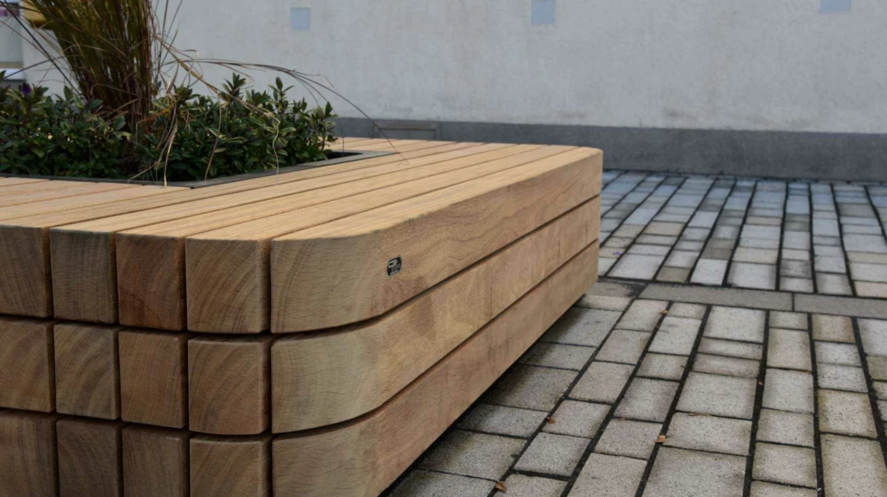 Buitenbank Plane Solid plantenbank