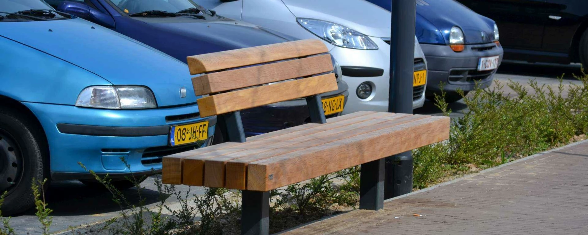 Plane Einzelsitz mit Rückenlehne B Parkbänke Grijsen