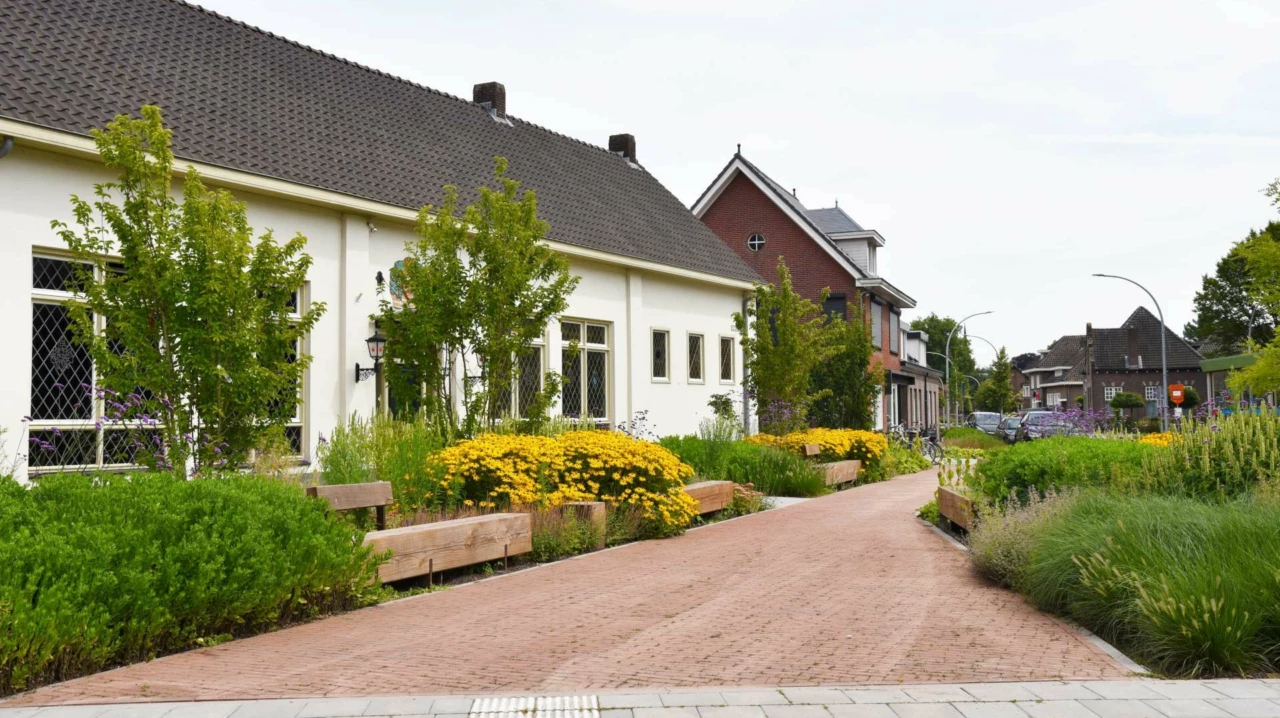 Buitenbanken Pure eco enkelzits met rugleuning voor de openbare ruimte 3