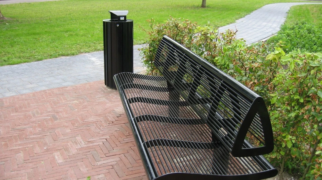 Product reference photo Wenters with backrest steel Grijsen outdoor benches 7