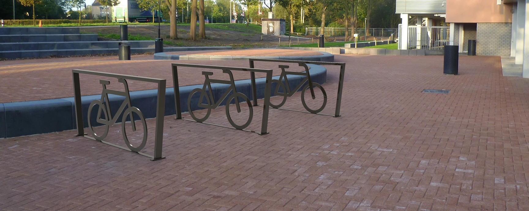 Fahrradbügel Sonderanfertigung Cubic XL mit Fahrradlogo