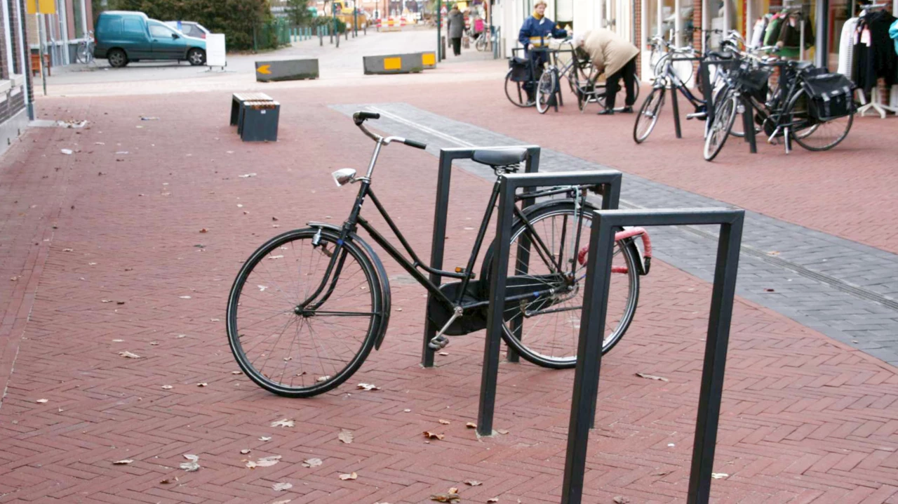 Fietsbeugel Cubic Enkel voor de openbare ruimte