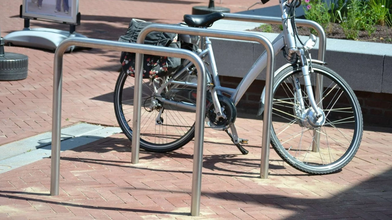 Reference photo Nietje double bicycle parking Grijsen 1