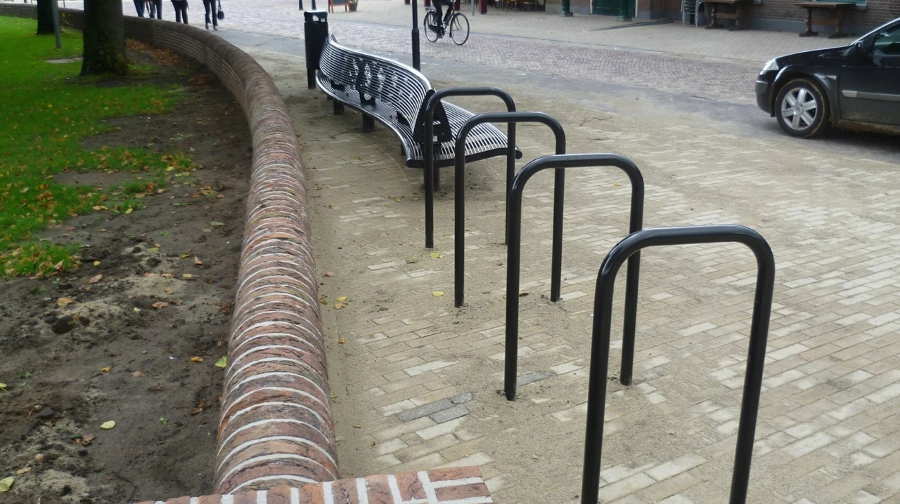 Reference photo Nietje Single bicycle parking Grijsen 1