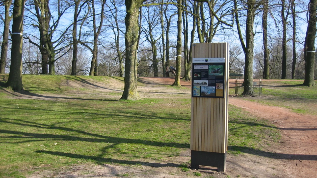 Informatiezuil Houten zuil openbare ruimte