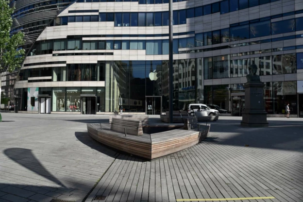 Baumbank Sondermodell Schadowplatz Düsseldorf