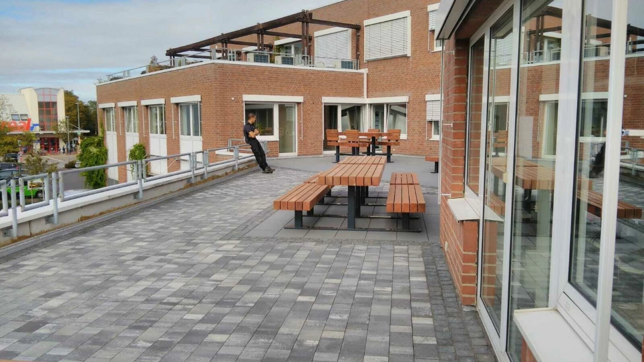 Erftstadt Dakterras Ingenieursbureau Plane Stammtisch picknicksets maatwerkbank 8