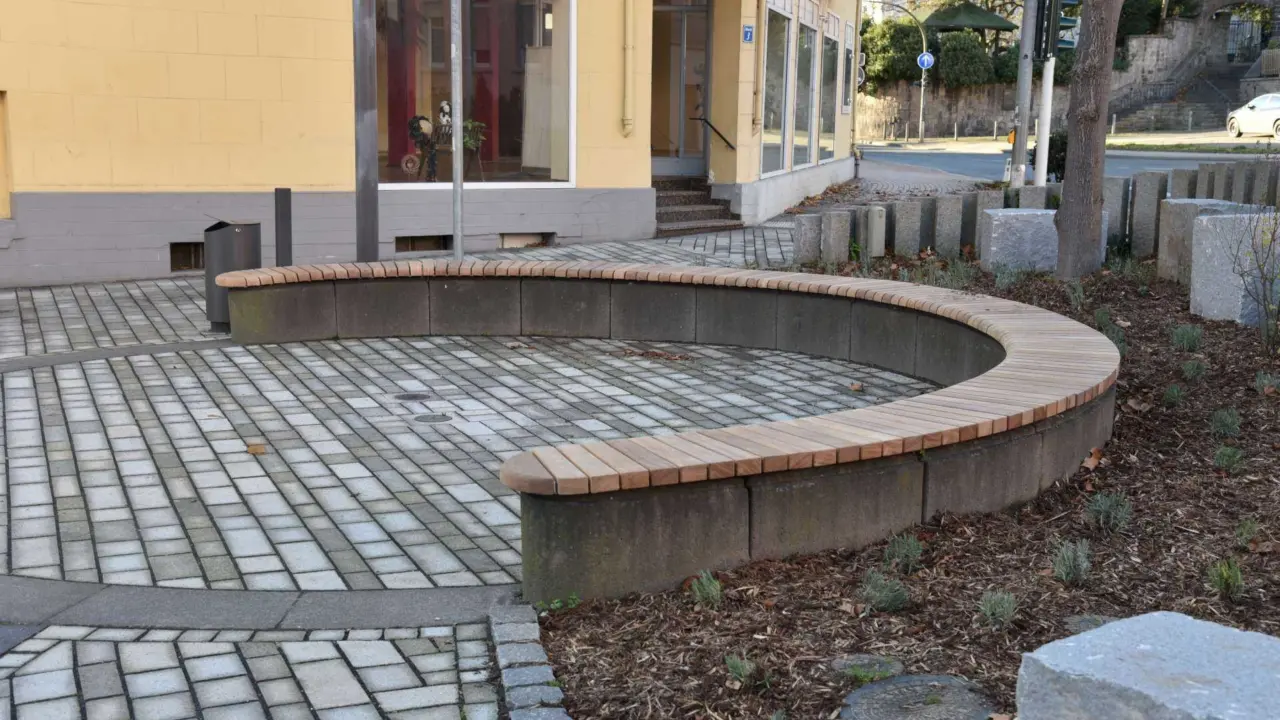 Fröndenberg Maatwerk Grid bank halfrond 25