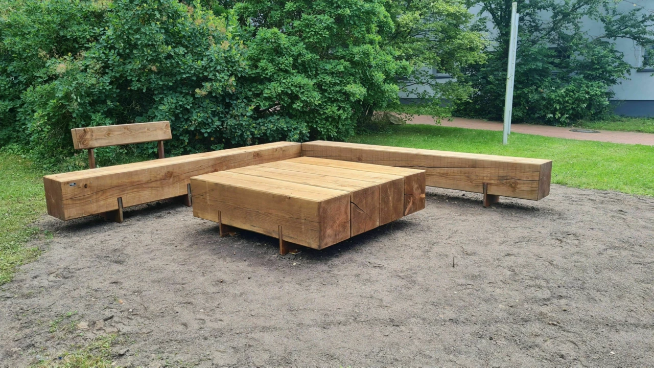 Göttingen Uni Pure mit und ohne Rückenlehne und großer Hocker 2 klein