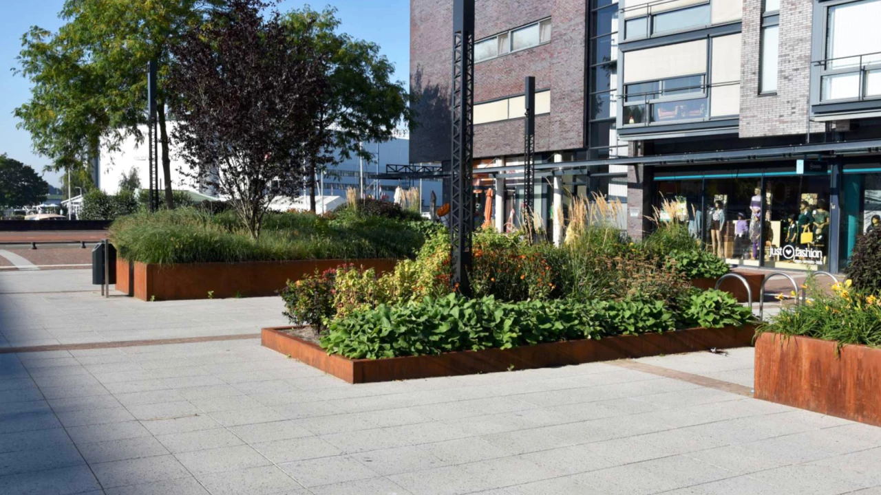 Alblasserdam Raadhuisplein Maatwerk Cortenstaal 33