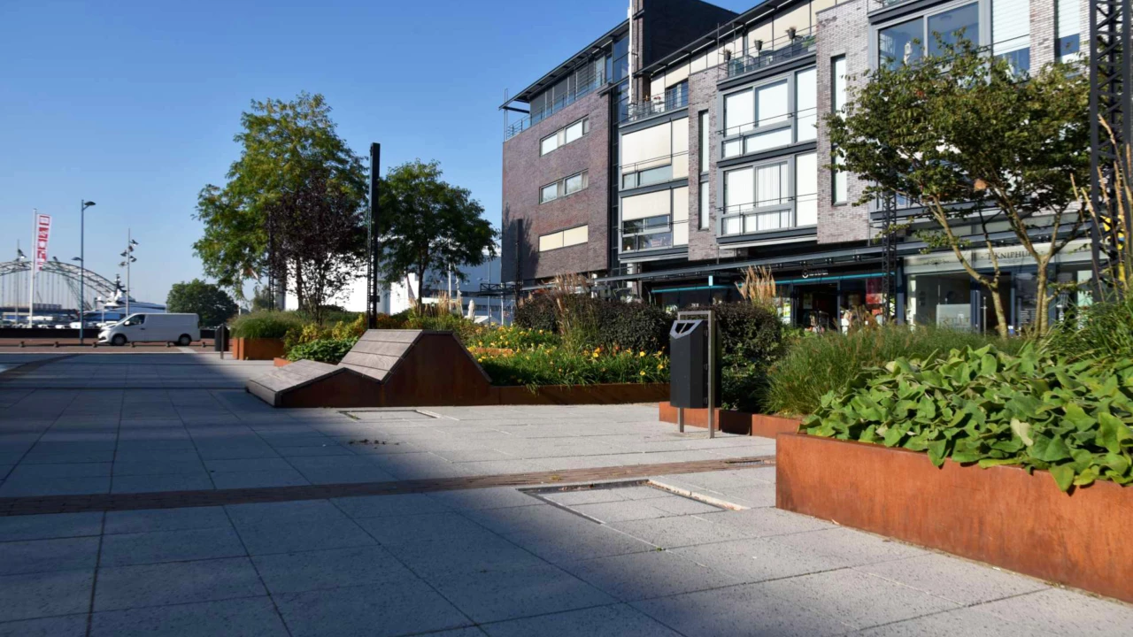 Alblasserdam Raadhuisplein Maatwerk Cortenstaal 5