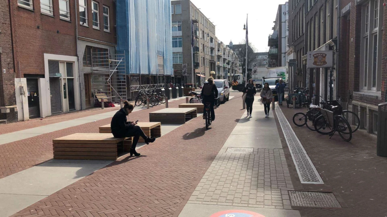 Amsterdam De Hallen Buitenbanken maatwerk 4