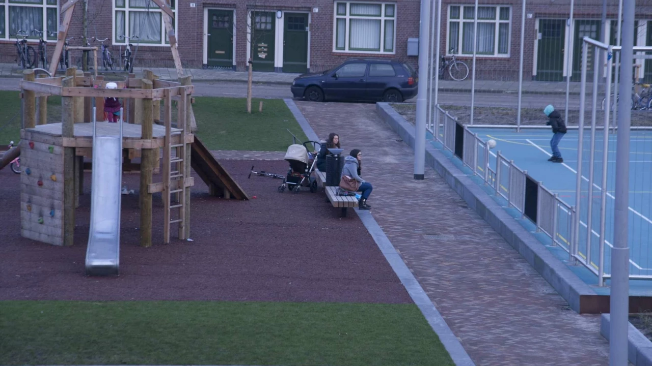 Amsterdam Makassarplein Plane straatmeubilair afvalbak constructo100 4
