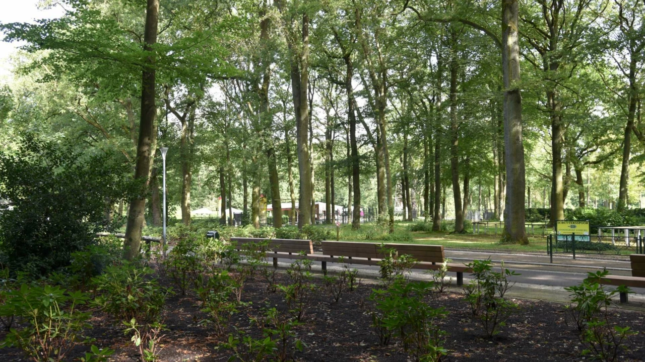 Buitenbank enkelzits met rugleuning verlengd voor de openbare ruimte 2