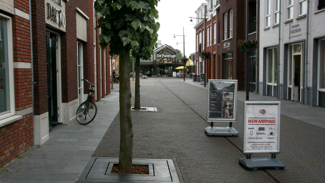 Duiven Centrum Nimweghen Square Rondo Plane 3