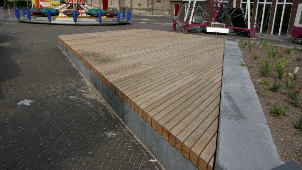 Duiven Centrum Nimweghen Square Rondo Plane 9