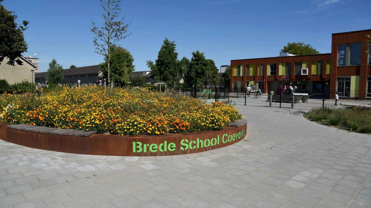 Geldrop Brede School Coevering Plantenbakken 5