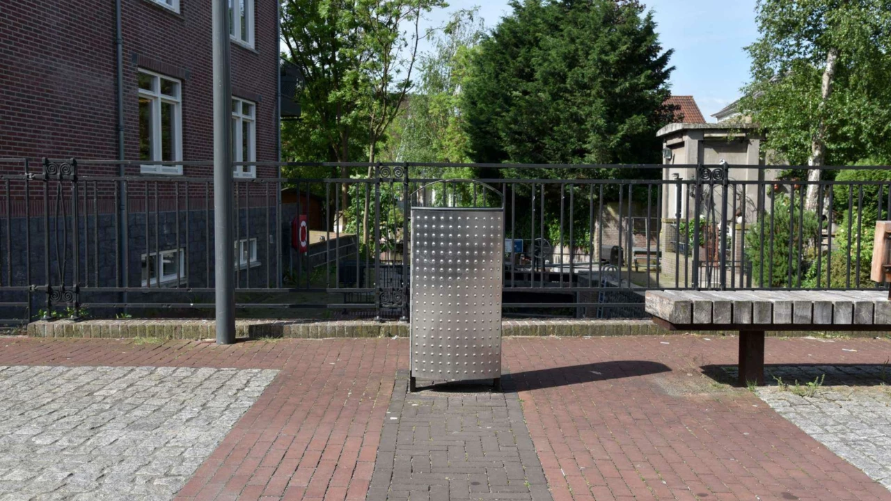 Hardinxveld Giessendam Winkelgebied Den Bogerd Peulenstraat Plane 8