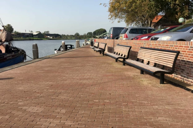 Hasselt Boulevard Zwarte Water Cruzado enkelzits met rugleuning hout 1