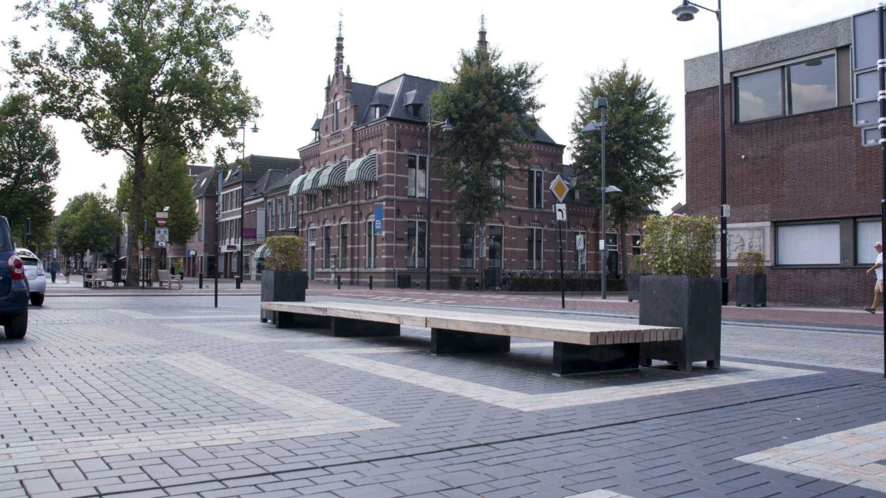 Helmond Ameideplein Plane Project 10
