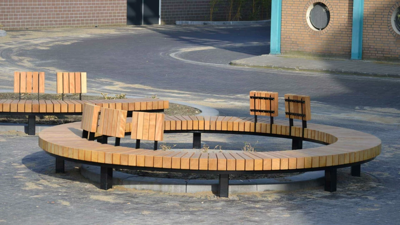Helmond De Kegelbaan Maatwerk buitenbanken boombanken Plane 8