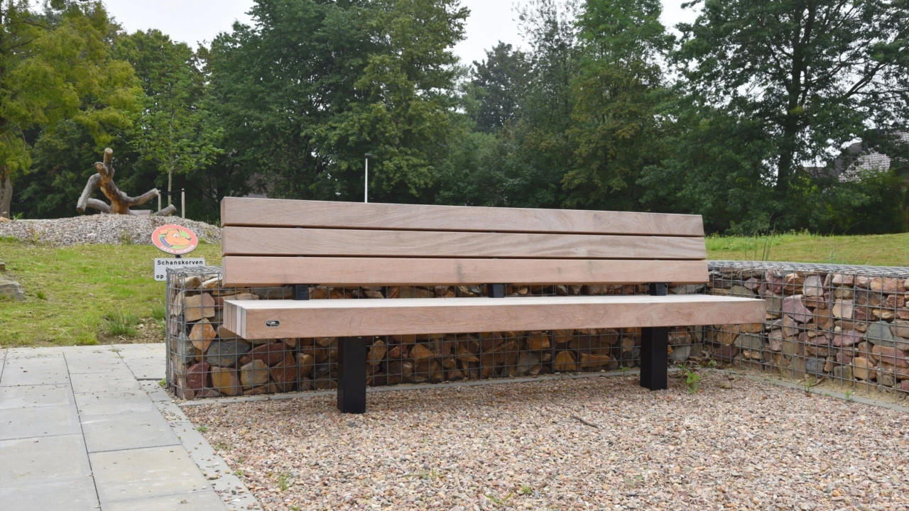 Kerkrade Superlocal Buitenbank Plane enkelzits met rugleuning Comfort A verlengde rugleuning 4