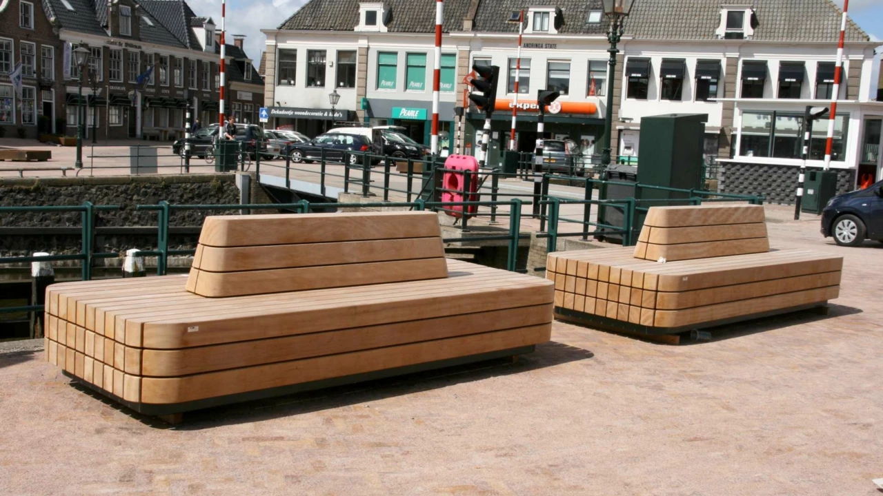 Diverse Plane buitenbanken Plane Solid Plane II Lemmer centrum 8
