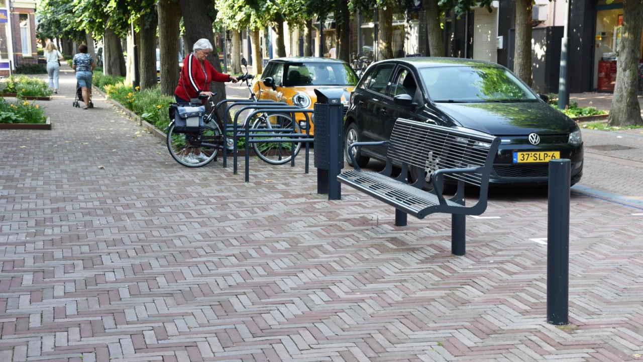 Centrumplan Made Straatmeubilair Grijsen Park Straatdesign Cruzado buitenbank 1