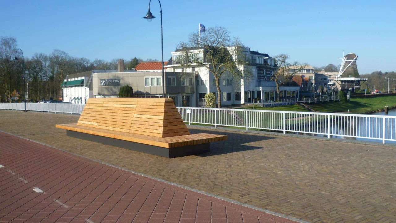 Ommen Stationsweg Tail 3
