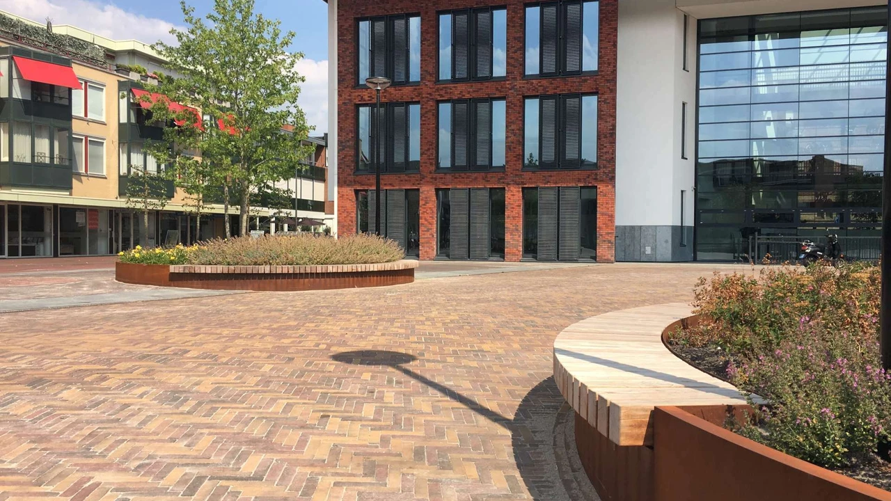 Europaplein Rijssen cortenstalen plantenbakken 4