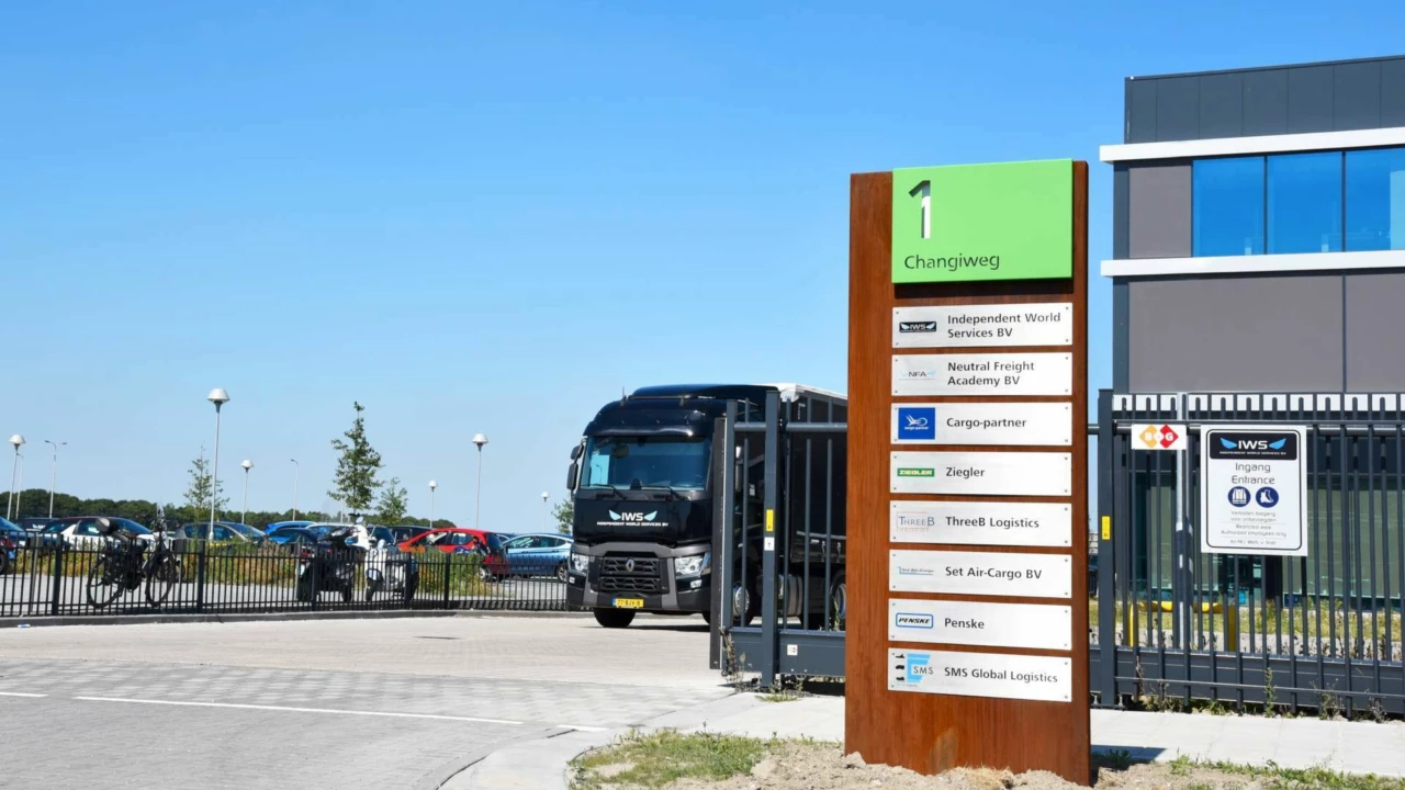 Schiphol Schiphol Logistics Park Informatiezuil 4